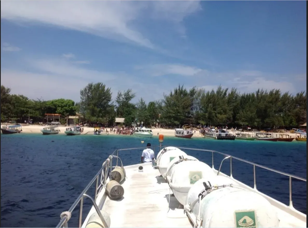 The Best Island for 19 years old to 35 years old Travelers