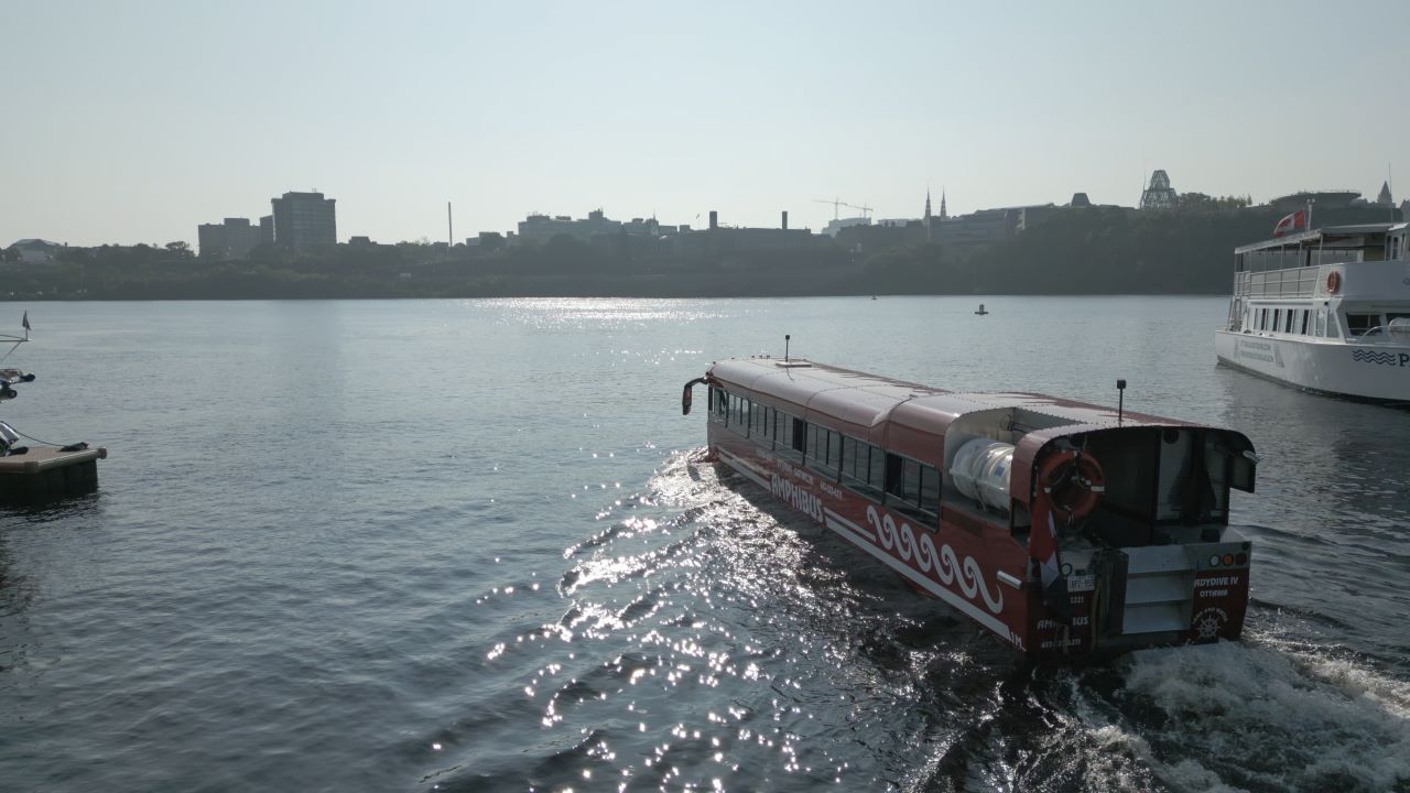 Lady Dive tours Ottawa
